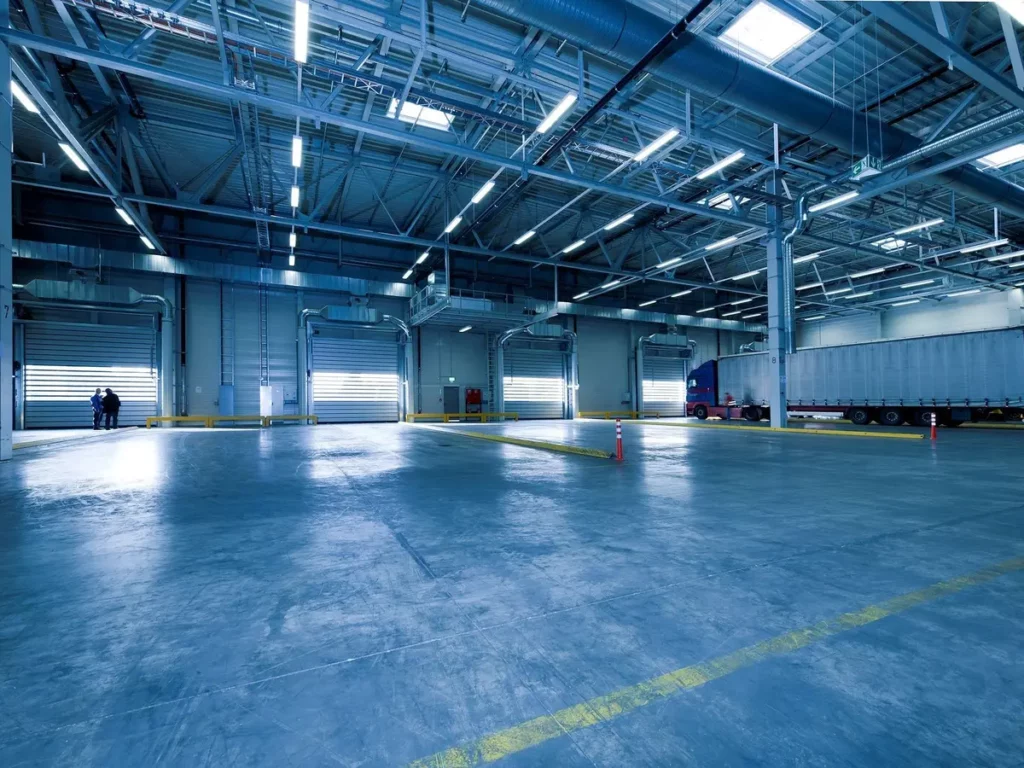 Entrepôt logistique construit par CGBI, contractant général en Rhône-Alpes