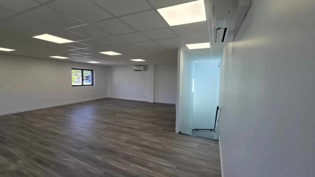 Salle vitrée livrée dans l’extension AD Santé à Domène